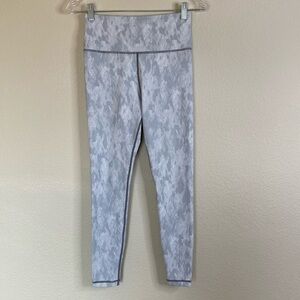 Lilybod Zinnia high waist leggings grey white stripe women’s S full length EUC